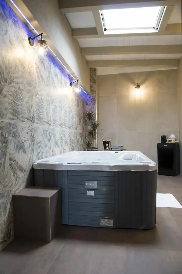 Suite 18 Luxury Apartments Bari Bed & Breakfast