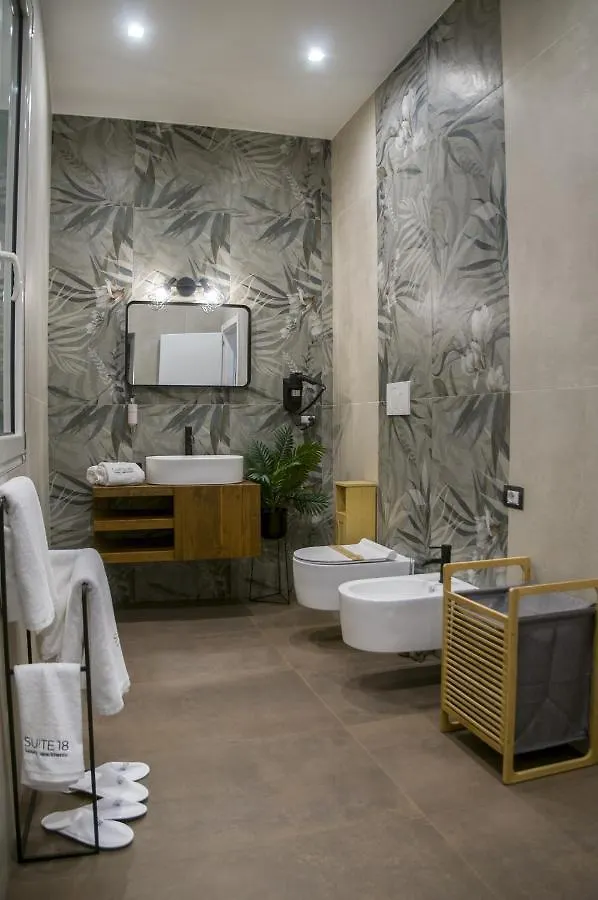 Suite 18 Luxury Apartments Bari Bed & Breakfast