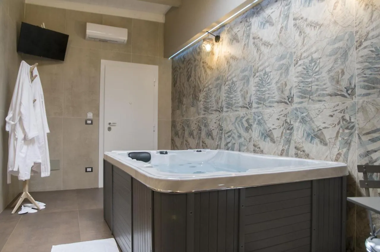 Suite 18 Luxury Apartments Bari Italy