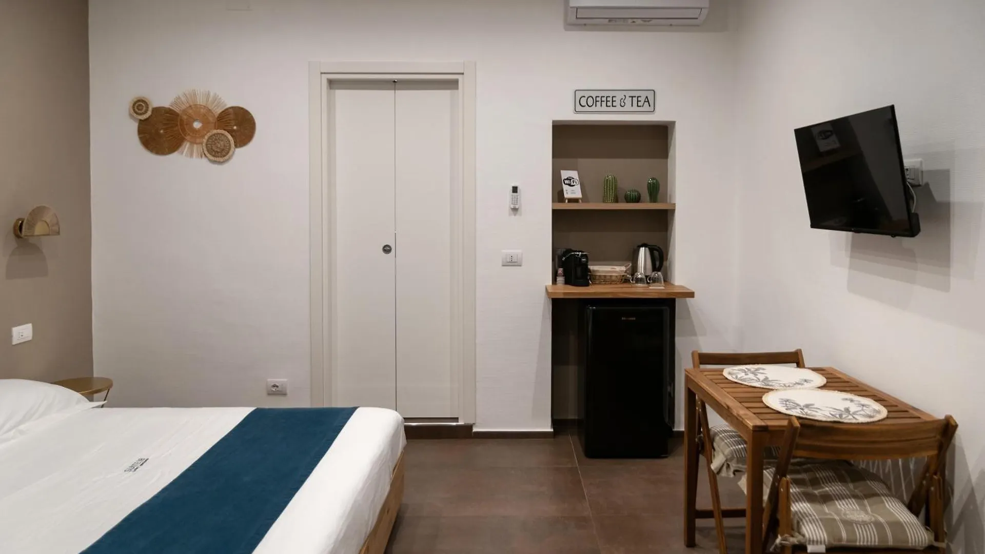 Suite 18 Luxury Apartments Bari Italy